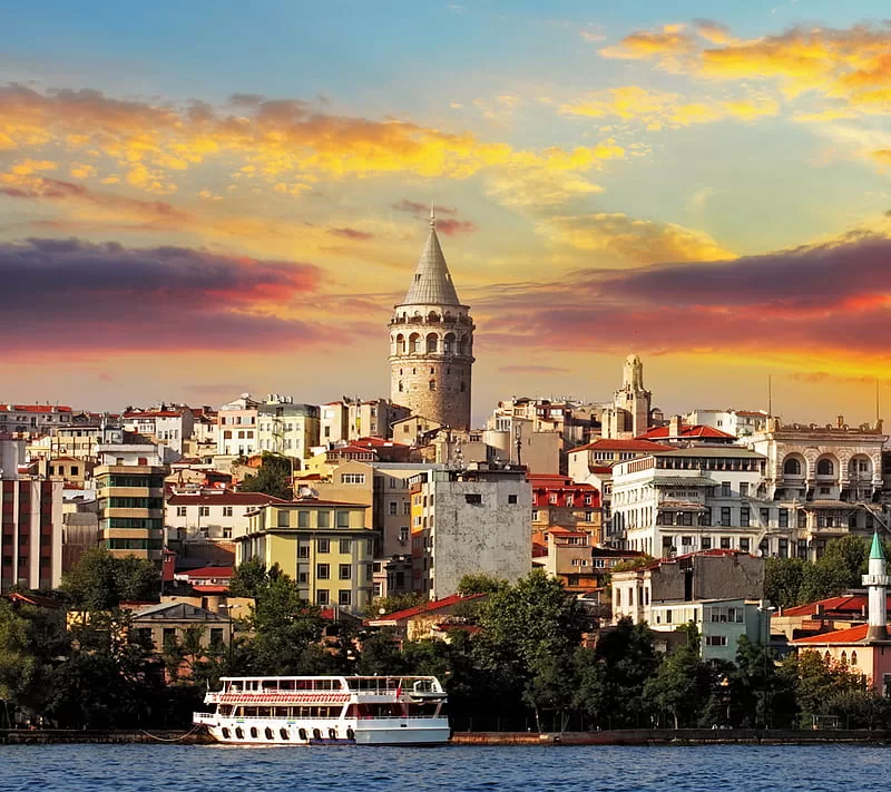 Istanbul Investment by paragoal galata tower